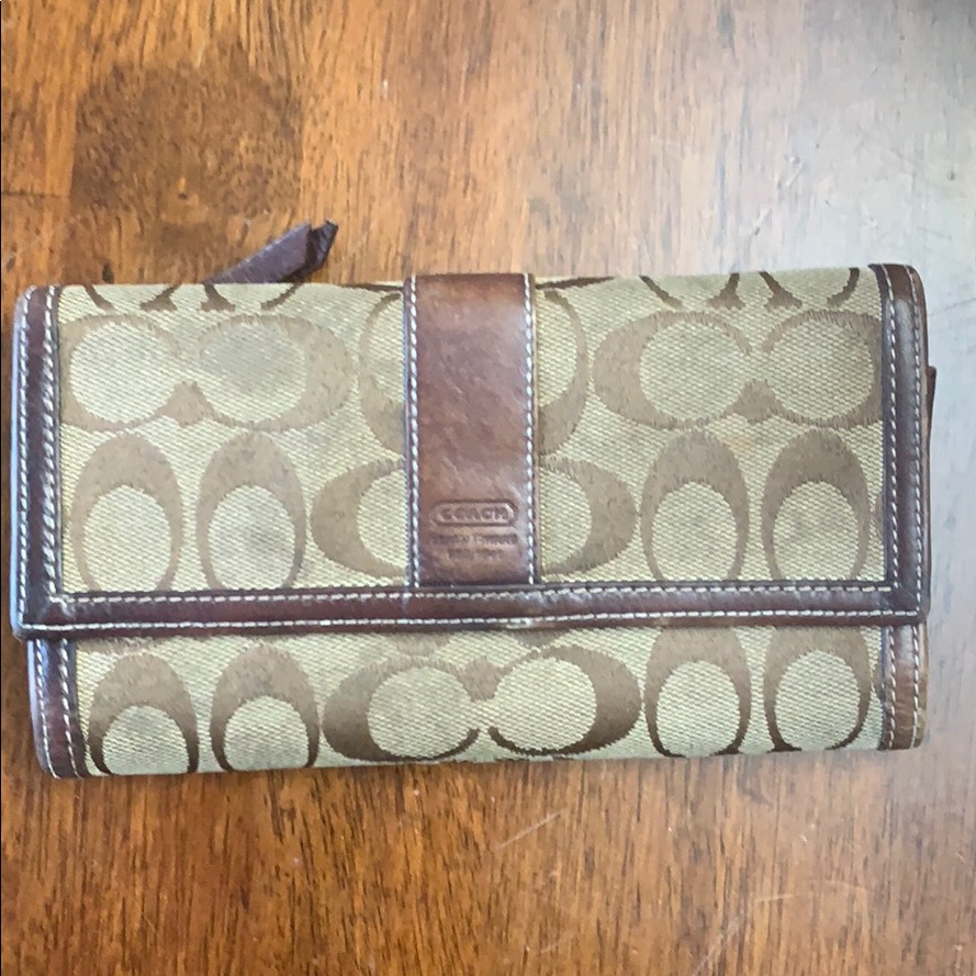 Authentic Coach Checkbook Wallet